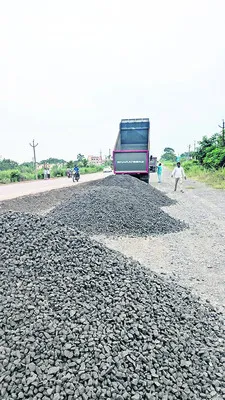 రెండు రోడ్లకు రూ.40కోట్లు