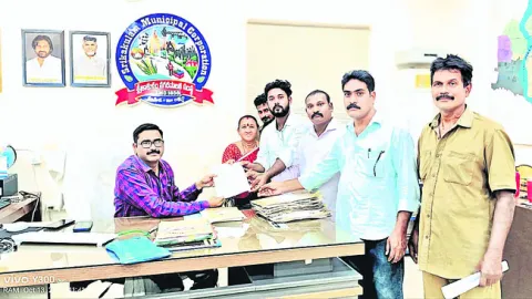 నవంబర్‌ 3 నుంచి మున్సిపల్‌ కార్మికుల సమ్మె 
