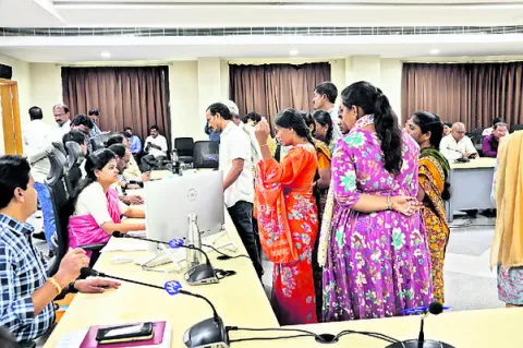 వినతులు సత్వరమే పరిష్కరించాలి
