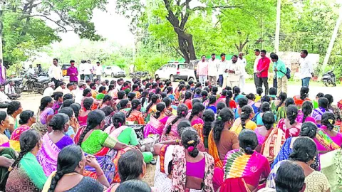 ఐటీడీఏ ఎదుట 72 గంటల నిరసన