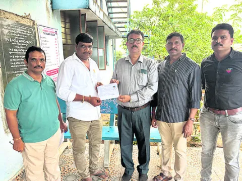 ‘మందు’కొడిగా దరఖాస్తులు