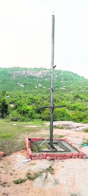 అటవీభూమిలో నిర్మాణం అడ్డగింత