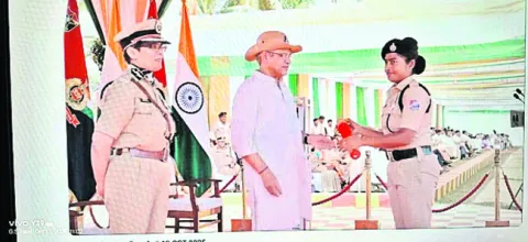 ఆర్పీఎఫ్‌ కానిస్టేబుల్‌కు అవార్డు