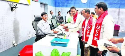 జీవీఎంసీ పీజీఆర్‌ఎస్‌కు వంద ఫిర్యాదులు