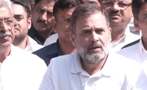 Rahul Gandhi Meets Haryana Ips Officer Puran Kumar Family