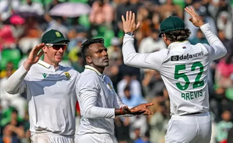 Senuran Muthusamy joins elite SA spinners table after 11 wicket match haul in Lahore