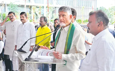 CM Chandrababu Naidu at the inauguration of CRDA building