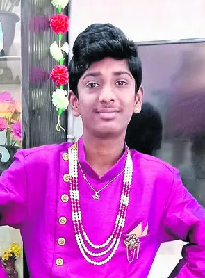 చీరాల బీచ్‌లో జడ్చర్ల విద్యార్థి దుర్మరణం 
