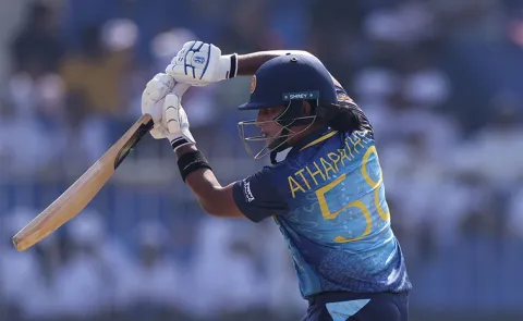 Women's CWC 2025: Sri lanka Set 259 runs Target To New Zealand4