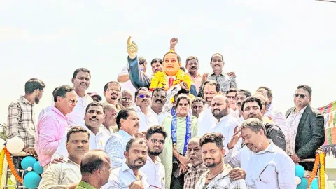 భరతజాతి ముద్దుబిడ్డ అంబేడ్కర్‌ 