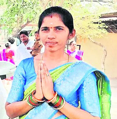 కుటుంబ కలహాలతో మహిళ ఆత్మహత్య