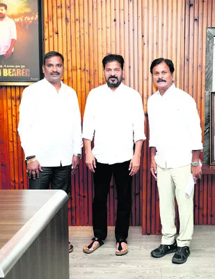 నిధుల విడుదల చేయాలని సీఎంను కోరిన ఎమ్మెల్యేలు