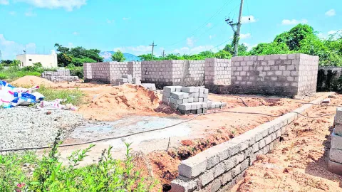 తట్టోడు గుంట దర్జాగా కబ్జా