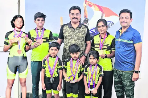 రాష్ట్రస్థాయి సెమినార్‌కు జిల్లా ఉపాధ్యాయుడు
