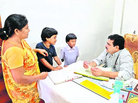 బలపాల పీహెచ్‌సీ ఆకస్మిక తనిఖీ