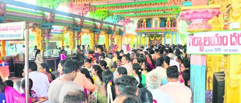 మద్దిలో పూజలు 
