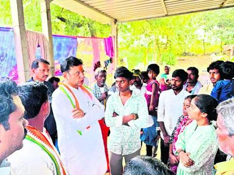 మృతురాలి కుటుంబానికి మంత్రి పరామర్శ
