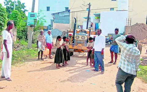 యువకు