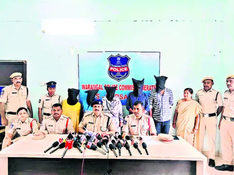 తాళం వేసి ఉన్న ఇళ్లే లక్ష్యంగా.. 