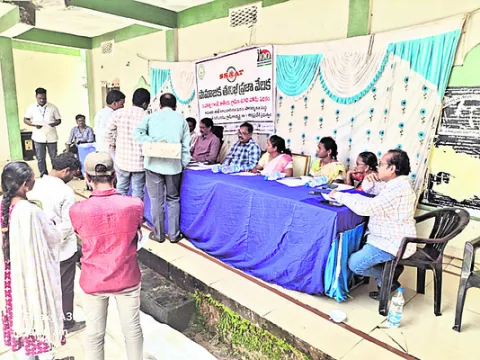 ఉపాధి పనుల కొలతల్లో తేడాలు 