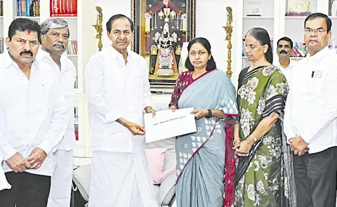 Maganti Sunitha To File Nomination on october 15: Telangana