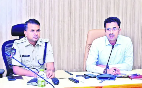 అనుమతులు లేకుండా టపాసులు విక్రయిస్తే చర్యలు