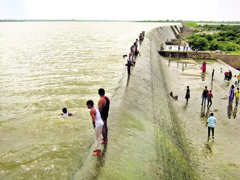 ఎగువ మానేరుపై నిర్లక్ష్యం