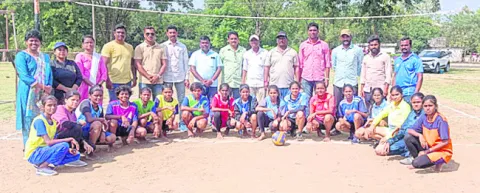 హోరాహోరీగా జోనల్‌స్థాయి  ఎంపిక పోటీలు