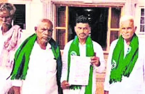 మద్దతు ధర కోసం రక్త లేఖ   