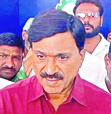 నిధుల మంజూరులో తారతమ్యం తగదు 