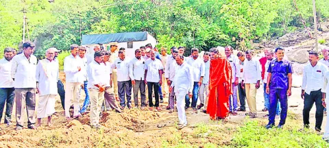 అభివృద్ధి పనులు సకాలంలో పూర్తి చేయాలి