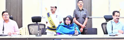 ఆక్వా చెరువుల రిజిస్ట్రేషన్‌ పూర్తి చేయాలి 