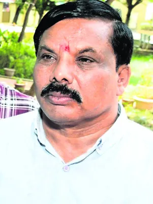 ఎడిటర్‌ పట్ల వేధింపులు తగదు 
