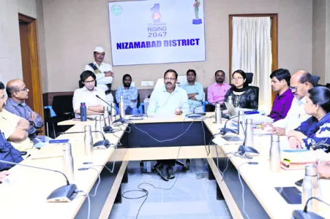 విద్యార్థులకు ఇబ్బందులు కలిగించొద్దు 