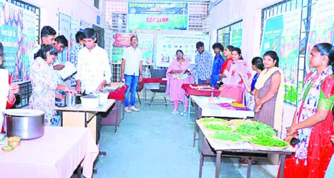 ప్లాస్టిక్‌ వినియోగాన్ని తగ్గించాలి