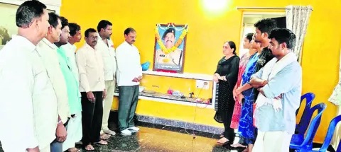 పార్లమెంట్‌లో బీసీ బిల్లు ఆమోదించాలి