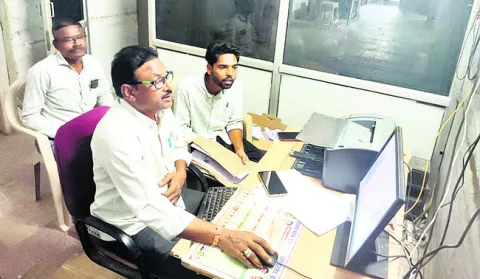 సర్వేయర్లు వస్తున్నారు