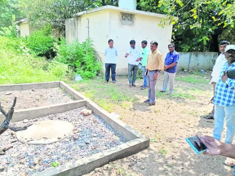 ప్రతి ఉపాధి కూలీకి పని కల్పించాలి 
