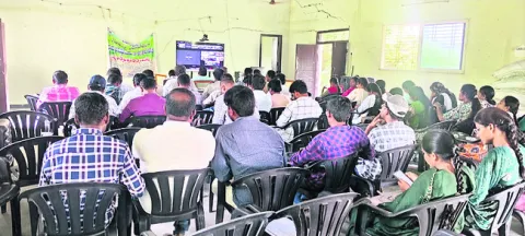 పత్తి కొనుగోళ్లలో కొత్త విధానం 
