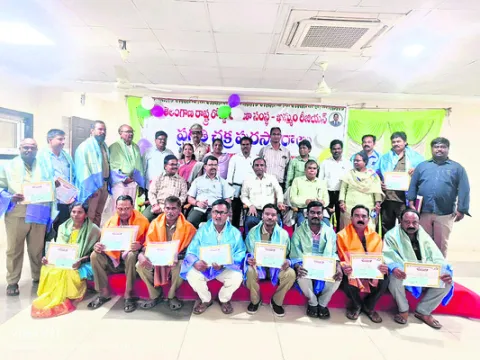 డ్రైవర్లు, కండక్టర్ల కృషితోనే ఆర్టీసీ ఉన్నతి