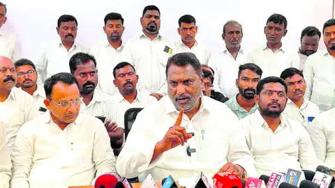బాకీకార్డుల పేరిట బీఆర్‌ఎస్‌ నాటకం