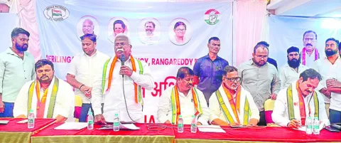 డీసీసీలో యువతకు పెద్దపీట 