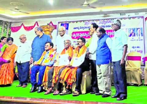 కళాక్షేత్రం అందుబాటులోకి తీసుకురావాలి