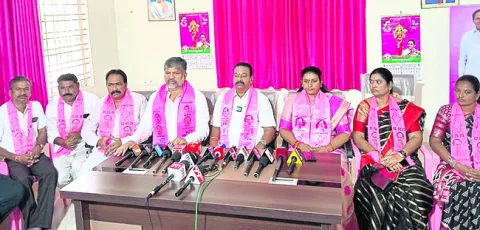 బీసీలను మభ్యపెట్టారు