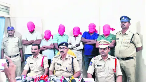 నకిలీ వే బిల్లుల ముఠా గుట్టురట్టు 