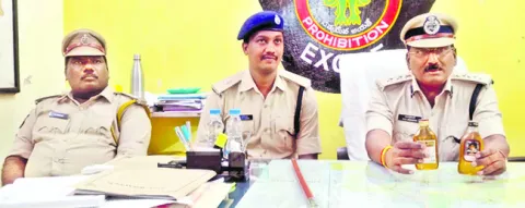 నకిలీ మద్యం కట్టడికి సురక్ష యాప్‌ 