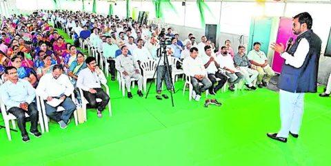 సులభమైన పద్ధతుల్లో బోధించాలి 