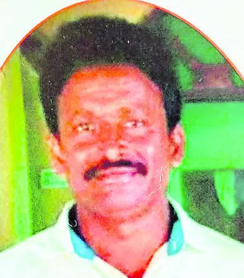 బైక్‌ అదుపు తప్పి రైతు మృతి