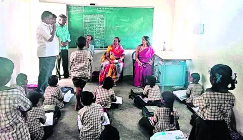 కనీస అభ్యసన  సామర్థ్యాలను పెంపొందించాలి 
