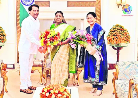 సత్యసాయి శత జయంతి  వేడుకలకు రాష్ట్రపతికి ఆహ్వానం